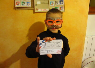 A Treasure Hunt For Kids - Detective Investigation Game - Disguise