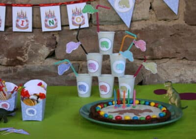 A Treasure Hunt For Kids - Dinosaur Treasure Hunt - Cake decoration