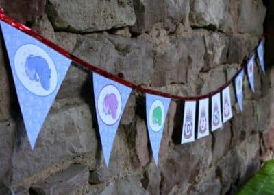 A Treasure Hunt For Kids - Dinosaur Treasure Hunt - Pennants