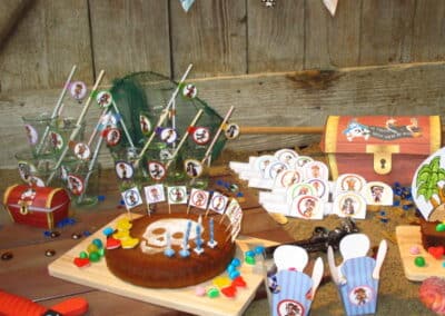 A Treasure Hunt For Kids - Pirate and Mermaid Treasure Hunt - Decoration - 4-5 - 6-7 - 8-10