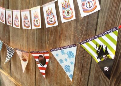 A Treasure Hunt For Kids - Pirate and Mermaid Treasure Hunt - Pennants - 4-5 - 6-7 - 8-10