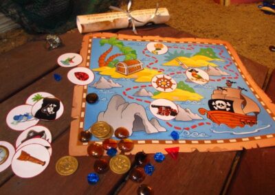 A Treasure Hunt For Kids - Pirate and Mermaid Treasure Hunt - Treasure map - 4-5 - 6-7 - 8-10